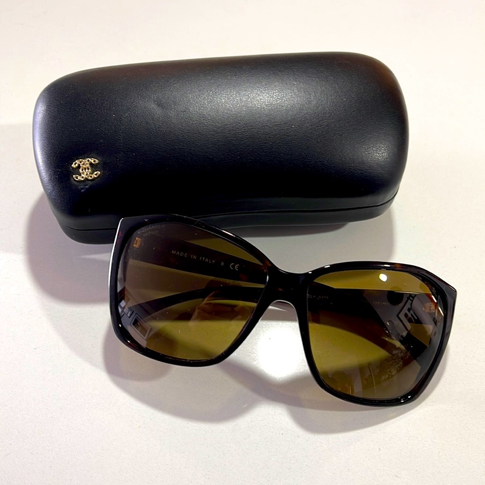 CHANEL CC Brown Tortoise Brown Gradient Lens Sunglasses